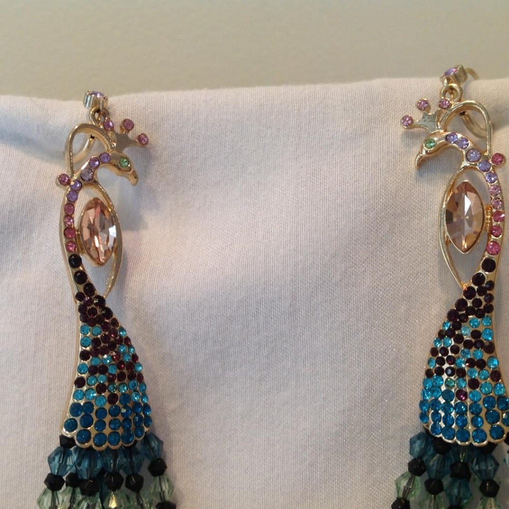 **SOLD** BetseyJohnsonEarrings NWT🥂Host Pick🥂 - Picture 3 of 6